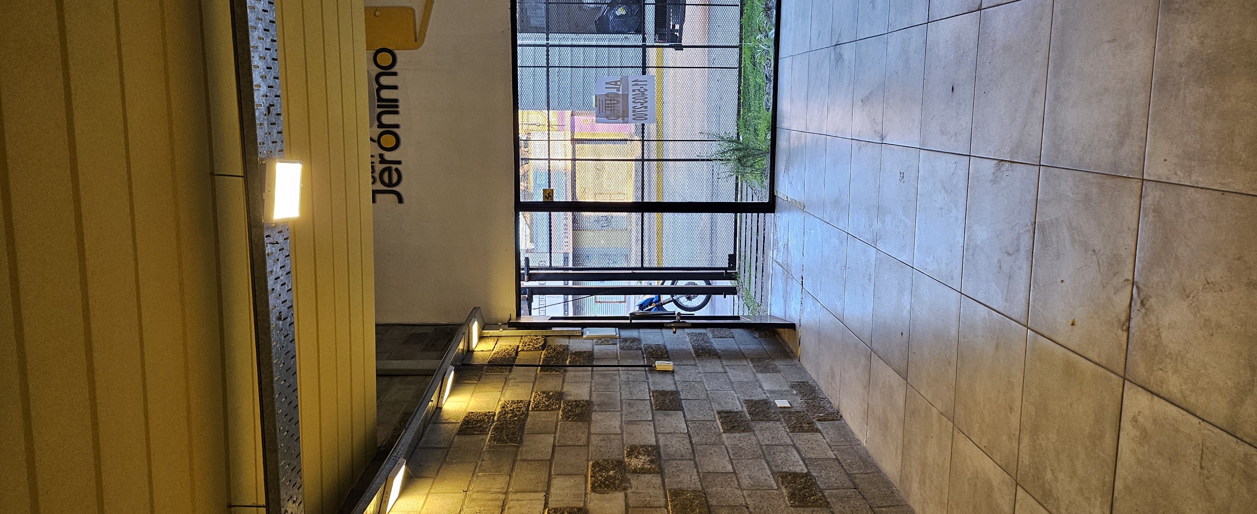 Local 2 — planta baja