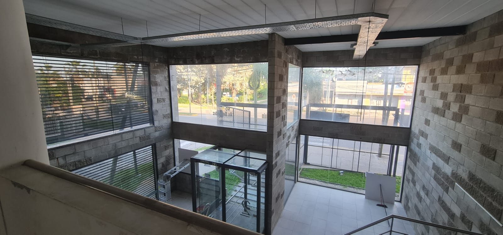Local en esquina premium — 280 m² — foto 3