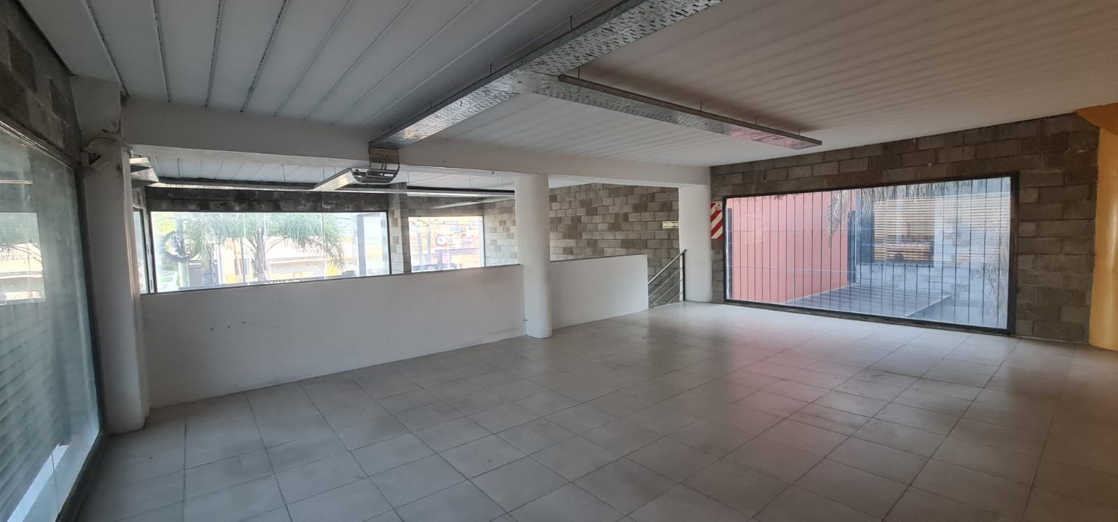 Local en esquina premium — 280 m² — foto 8